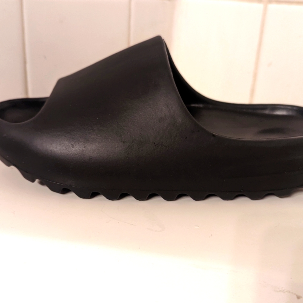 Black slides size 6/36 ladies